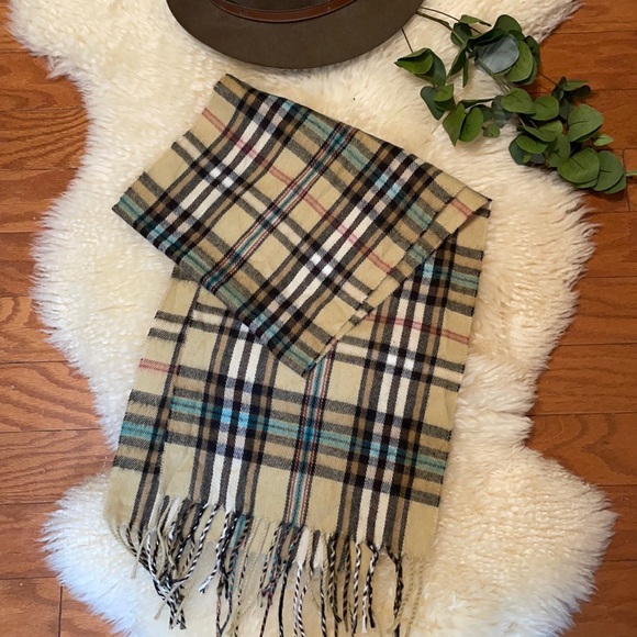 Vintage Plaid Scarf Made in Italy / L Accessorio Fabiano/ 56 x 11 inches - Picture 1 of 4